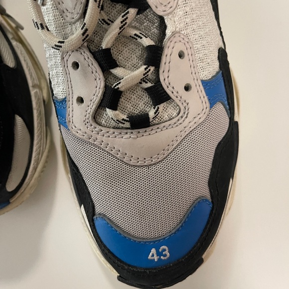 Balencaiga Triple S sneaker, with dustbag, fits like us 11 - Picture 6 of 8